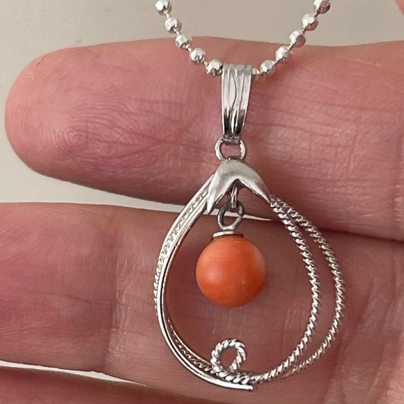 Japanese momo coral silver tone pendant and chain - Picture 2 of 8